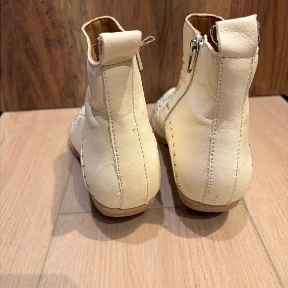 Dolce Vita Boots - Picture 2 of 4